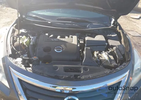 2013 Nissan Altima 3.5 S z USA, uszkodzony, nr VIN 1N4BL3AP8DC106624